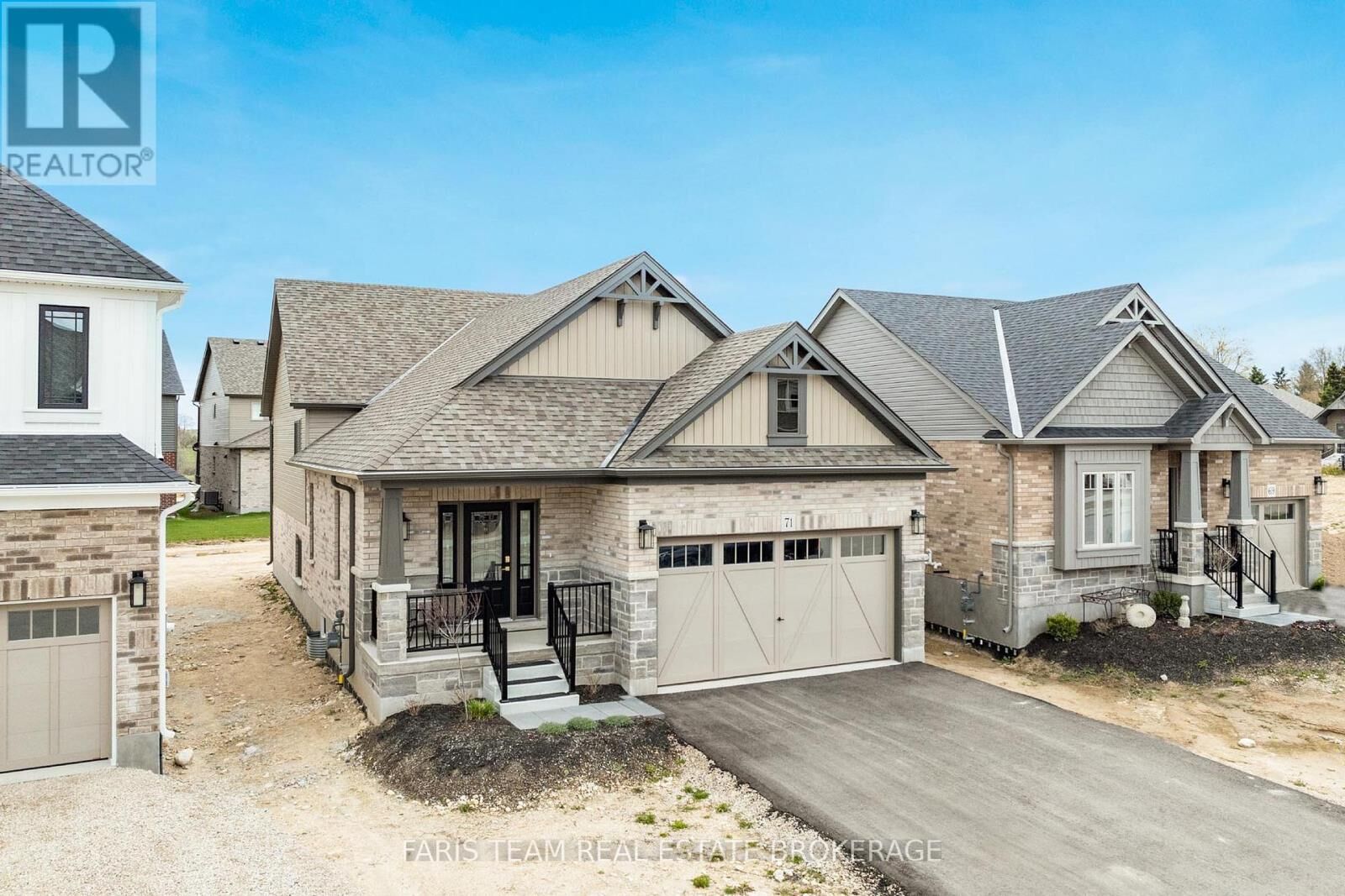 Property Photo:  71 Uplands Drive  ON N0C 1H0 