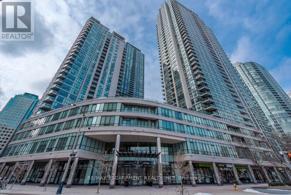 Property Photo:  16 Yonge Street 2903  ON M5E 2A1 