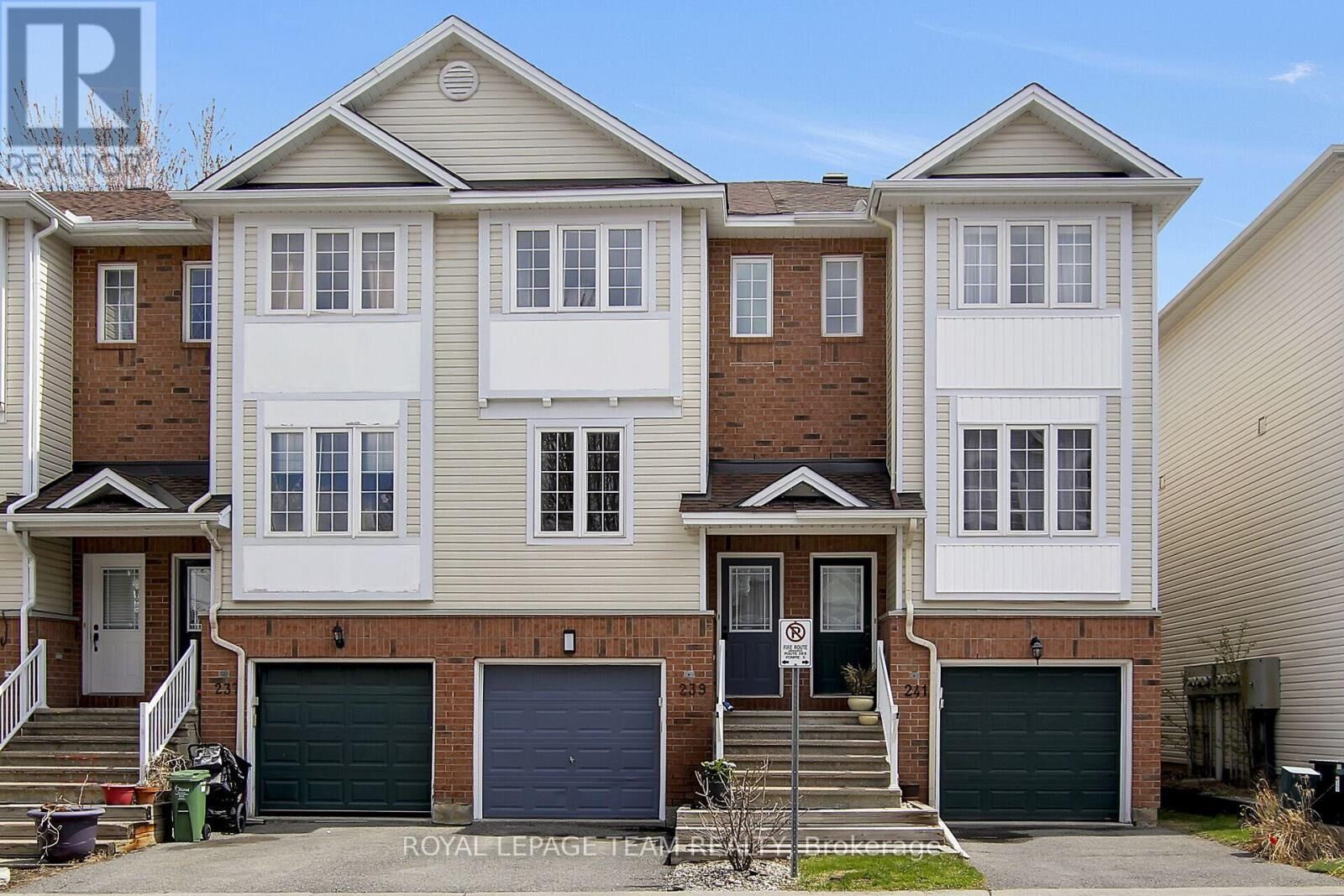Property Photo:  239 Gershwin Private  ON K2H 1G6 