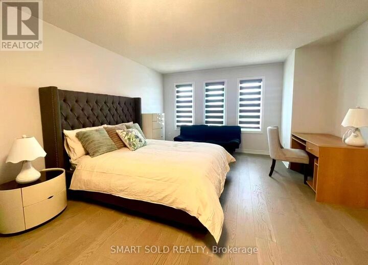 Property Photo:  36 Caldbeck Avenue Upper  ON L3S 3H4 
