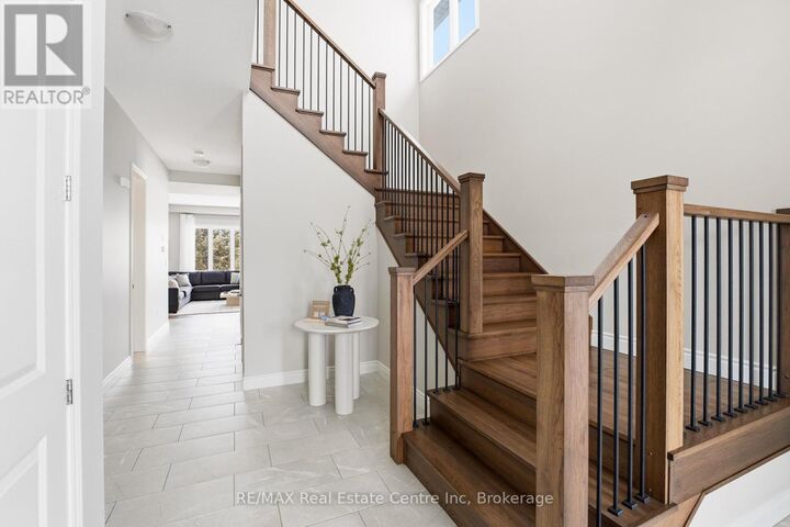 Property Photo:  162 Harrison Street  ON N0B 1S0 
