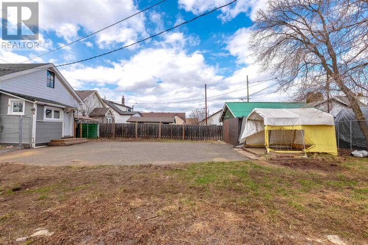 Property Photo:  1010 Sprague St  ON P7E 1V9 