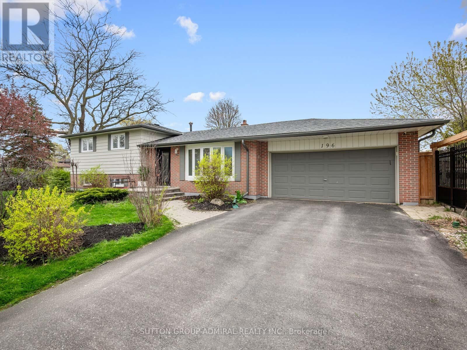 Property Photo:  196 Dale Street  ON L7E 3W5 