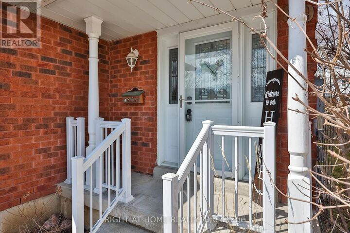 Property Photo:  89 Vail Meadows Crescent  ON L1C 4T3 