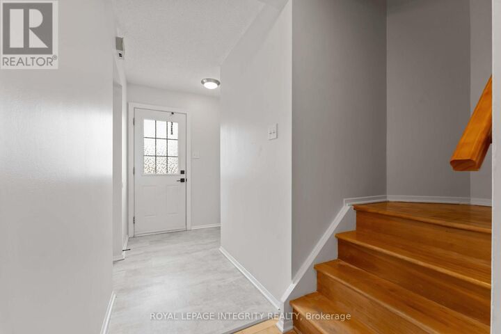 Property Photo:  1585 Heron Road 19  ON K1V 9V1 