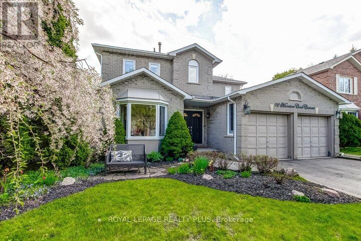 Property Photo:  92 Morrison Creek Crescent  ON L6H 4C4 