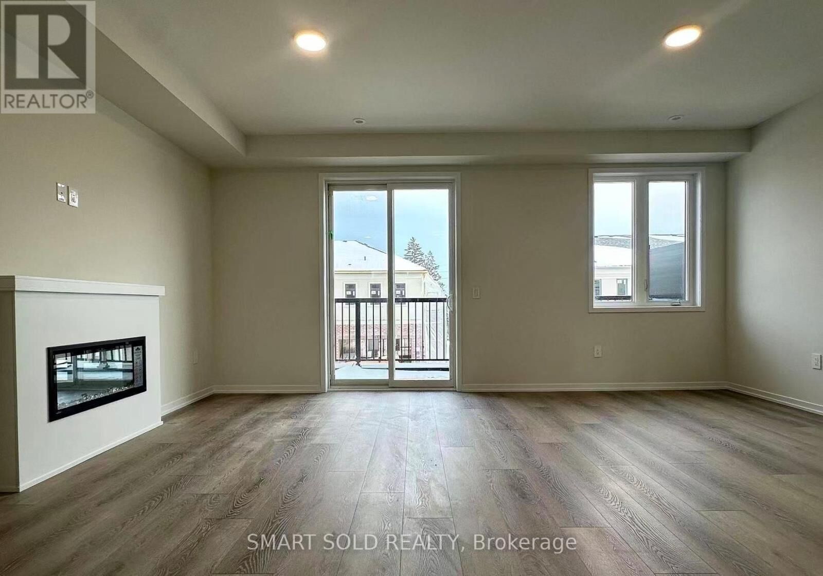 Property Photo:  43 Helmkay Avenue  ON L4E 1P3 