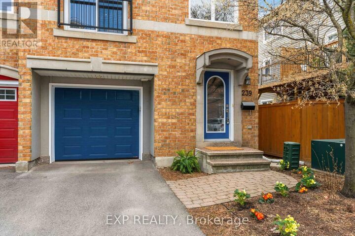 Property Photo:  239 West Village Private  ON K1Z 1E2 