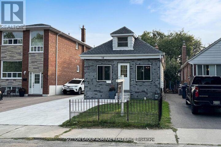 Property Photo:  14 Spears Street  ON M6N 3X7 