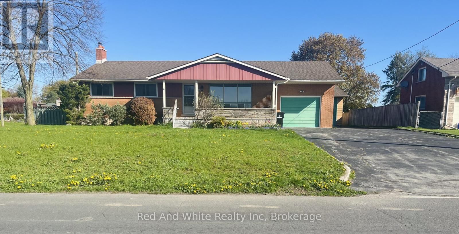 Property Photo:  157 Schweitzer Street  ON N2K 1C3 