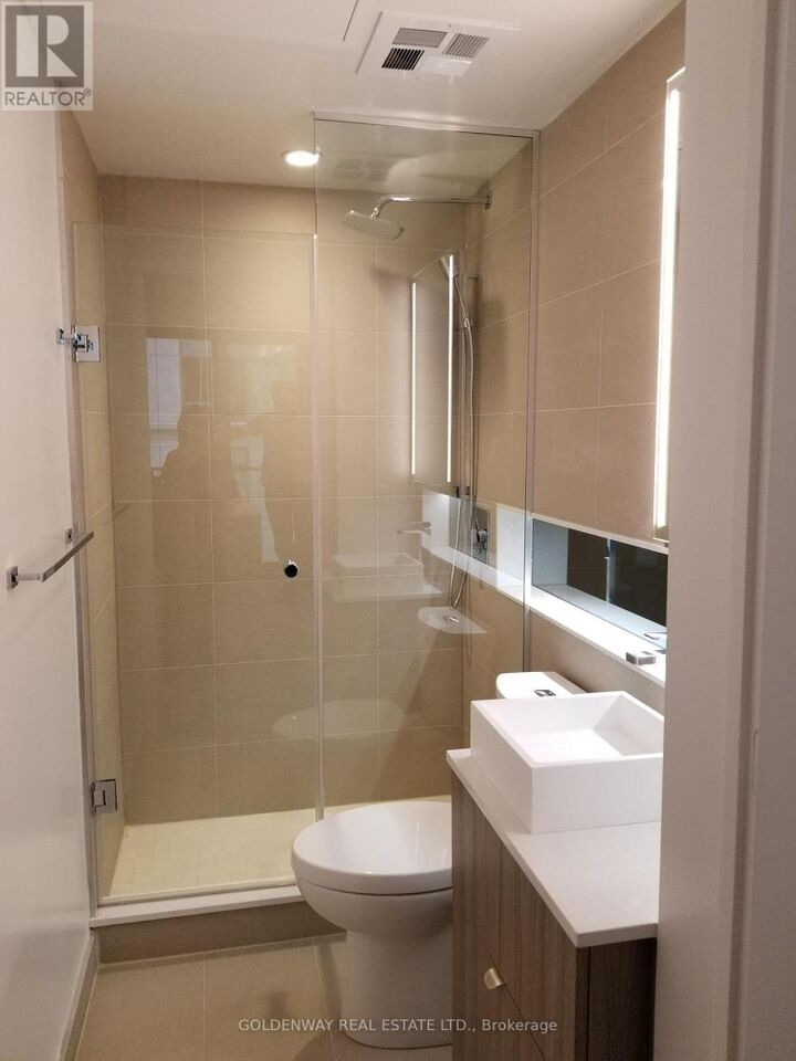 Property Photo:  215 Queen Street West 612  ON M5V 0P5 