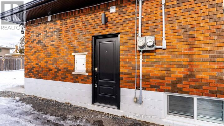 Property Photo:  36 Cloke Court Bsmt  ON L8T 1N5 