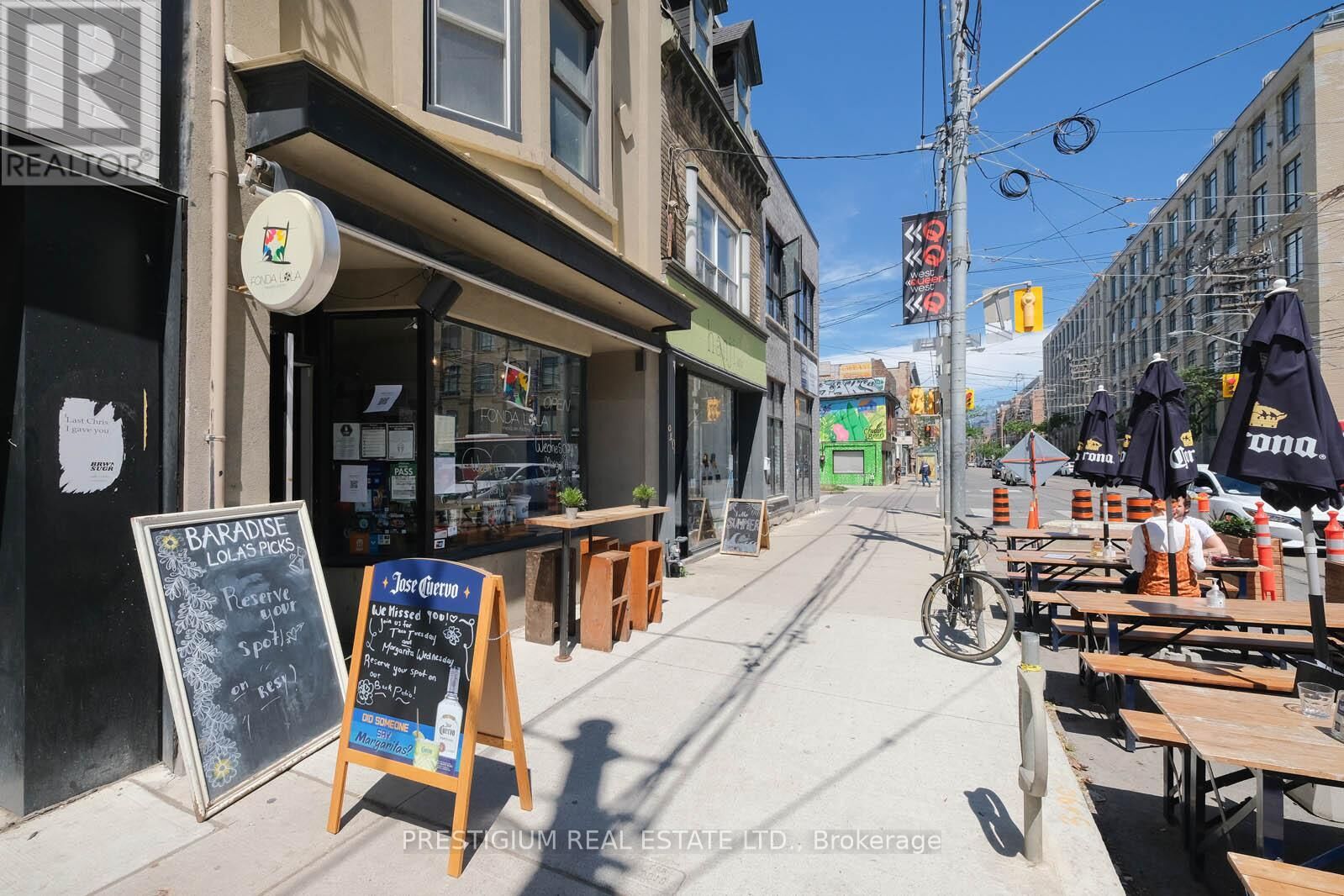 Property Photo:  940A Queen Street West  ON M6J 1G8 