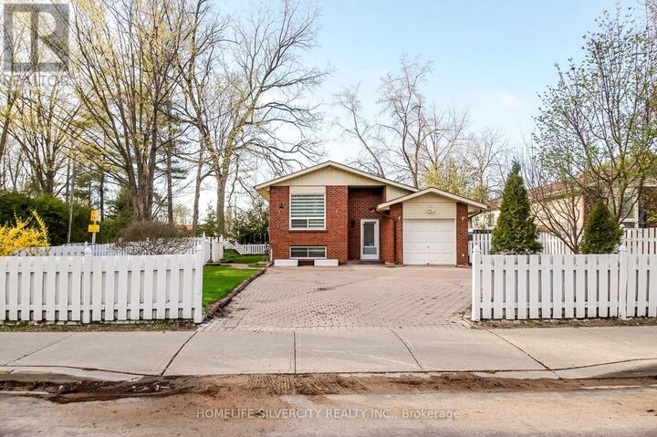 Property Photo:  904 Lake Drive East  ON L0E 1L0 
