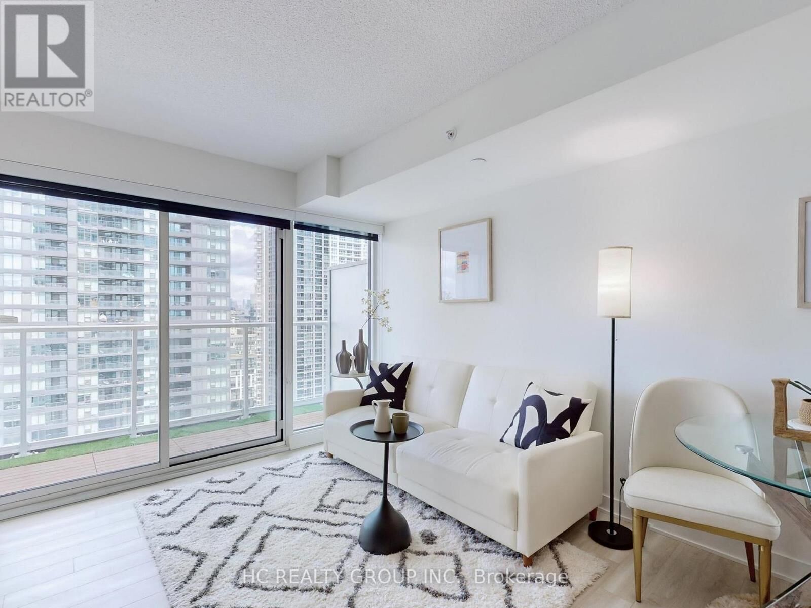 Property Photo:  17 Bathurst Street 2006  ON M5V 0N1 