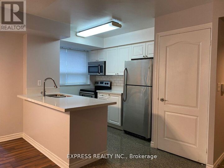 Property Photo:  30 Hayden Street 407  ON M4Y 3B8 