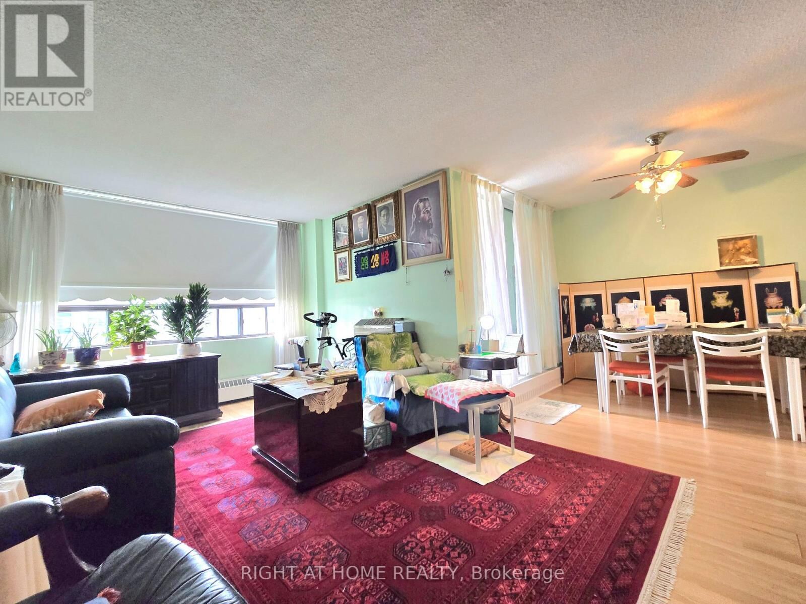 Property Photo:  2542 Argyle Road 1106  ON L5B 2H5 
