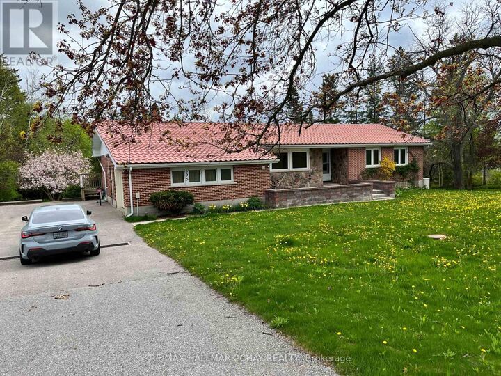 Property Photo:  595 Big Bay Point Road East  ON L4N 3Z9 