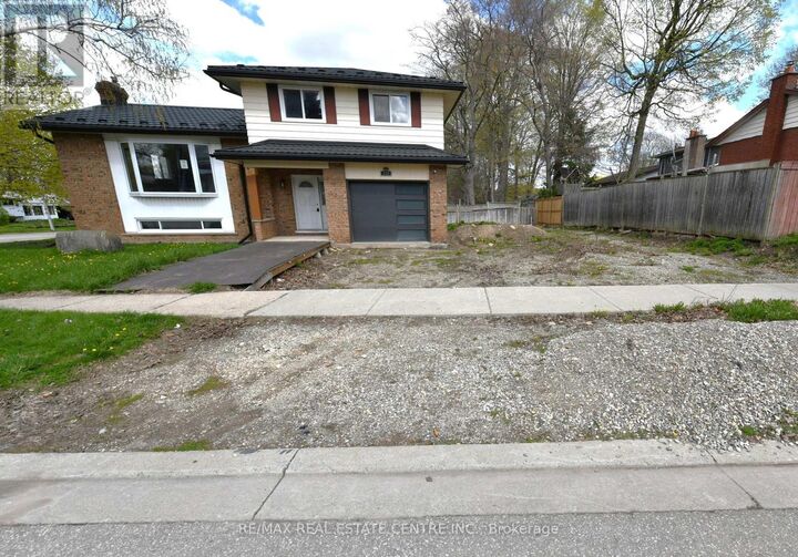 Property Photo:  110 Silverspring Crescent  ON N2M 4P4 