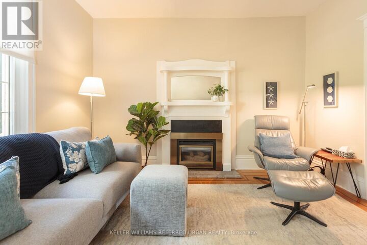 Property Photo:  122 Kent Street  ON L8P 3Z3 