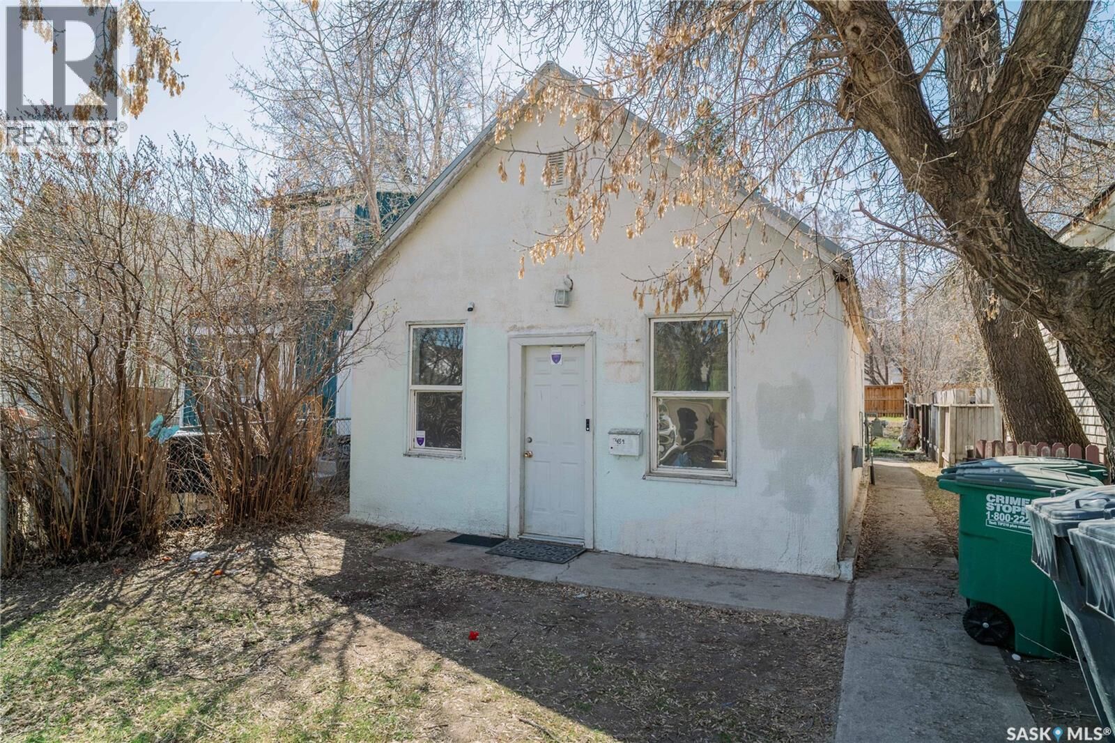 Property Photo:  439 R Avenue S  SK S7M 2Z4 