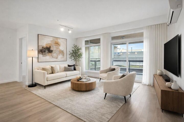 Property Photo:  32445 Simon Avenue 108  BC V2T 0G7 