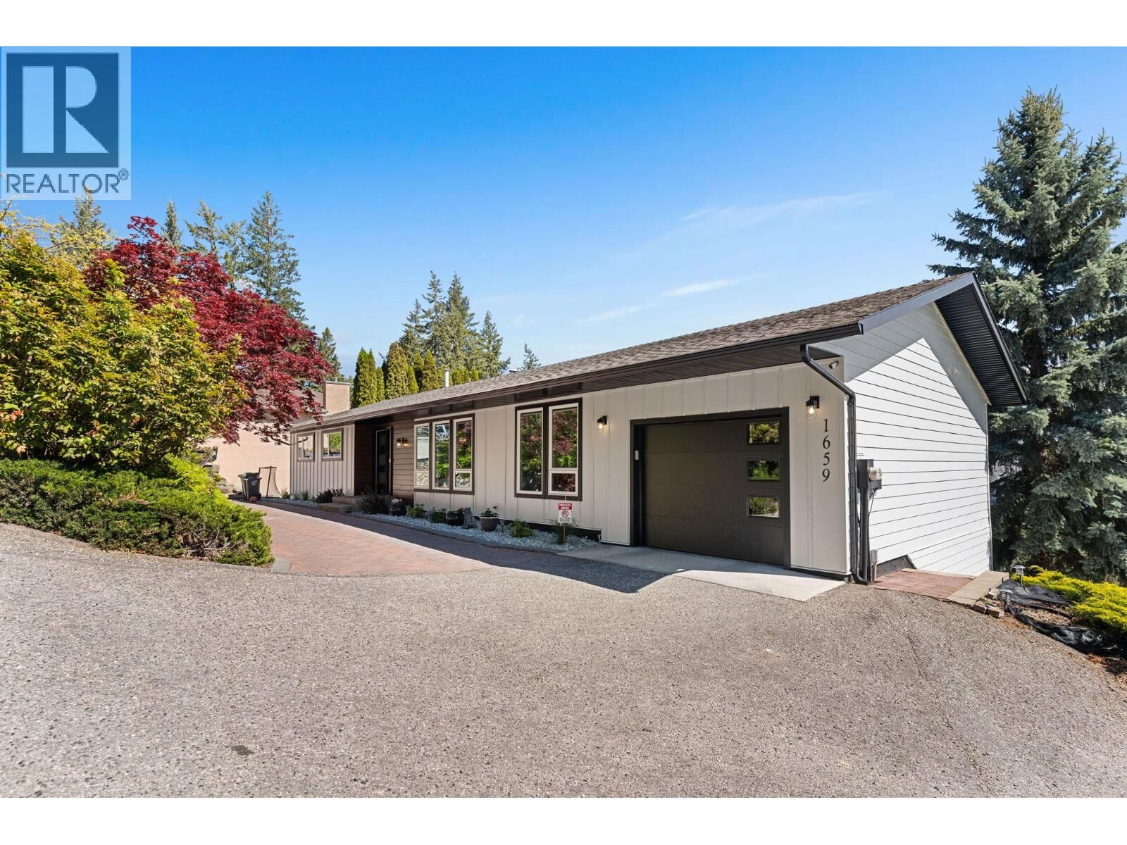 Property Photo:  1659 Scott Crescent  BC V1Z 2Y2 