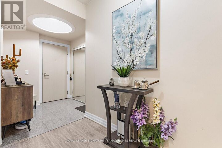 Property Photo:  2087 Lake Shore Boulevard West 1004  ON M8V 4G3 