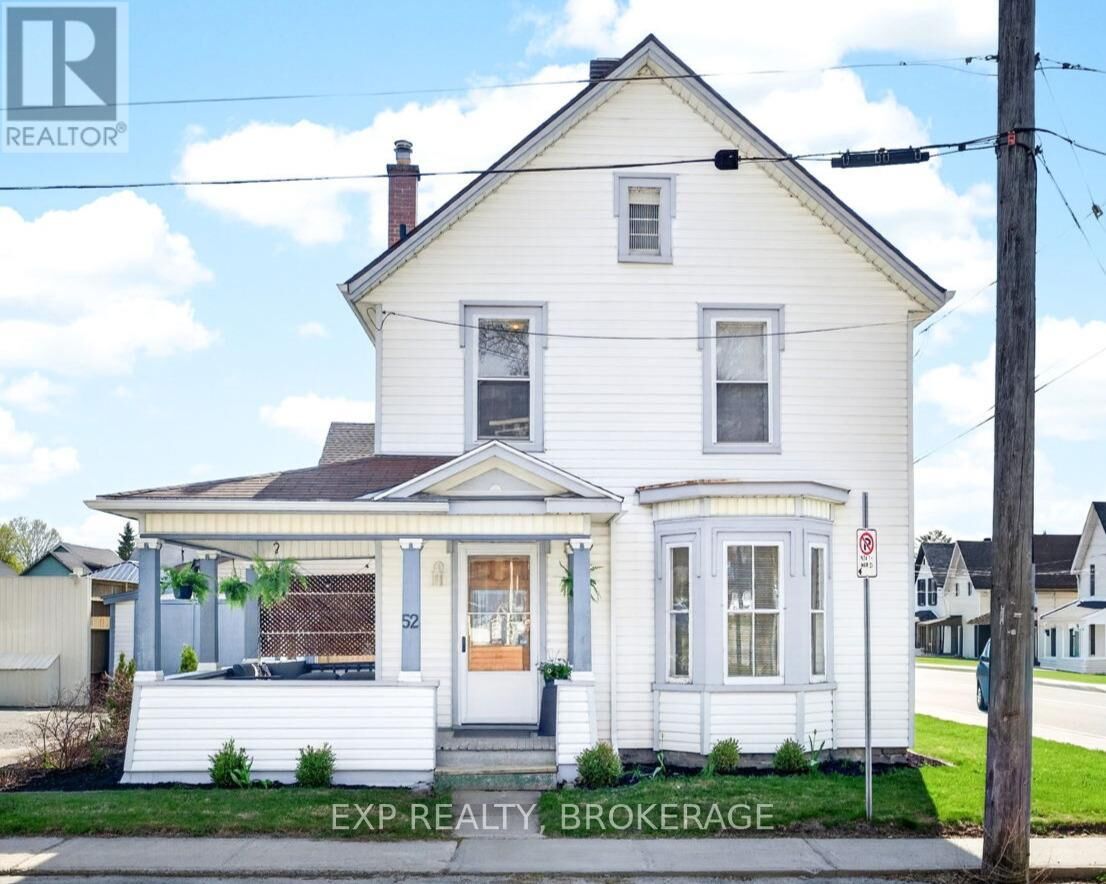 Property Photo:  52 Daniel Street  ON K6V 4Z5 