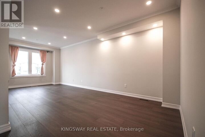 Property Photo:  1485 Torrington Drive 10  ON L5V 1Y3 