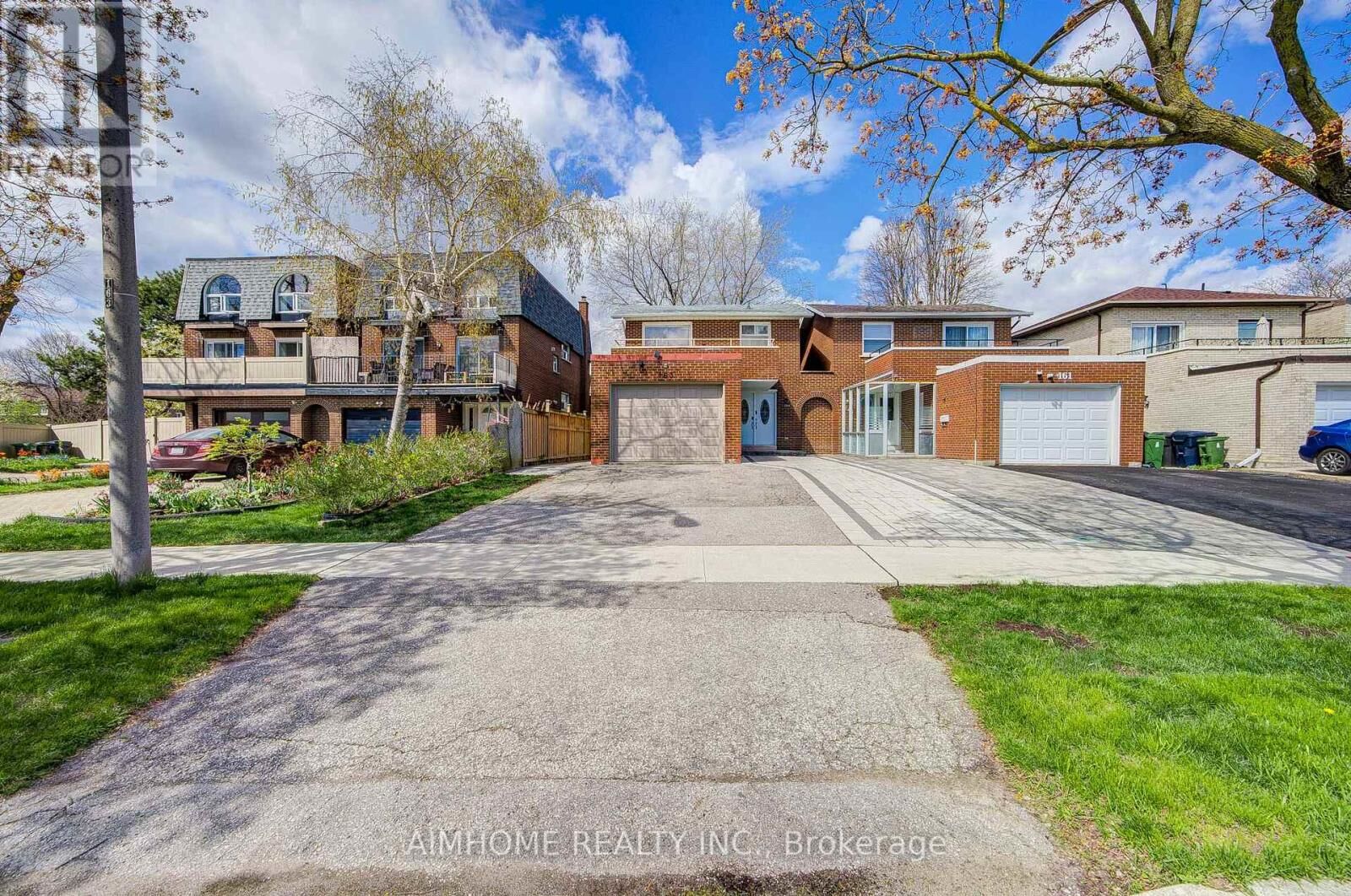 Property Photo:  163 Chipwood Crescent  ON M2J 3X6 