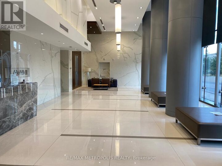 Property Photo:  255 Village Green Square 609  ON M1S 0L3 
