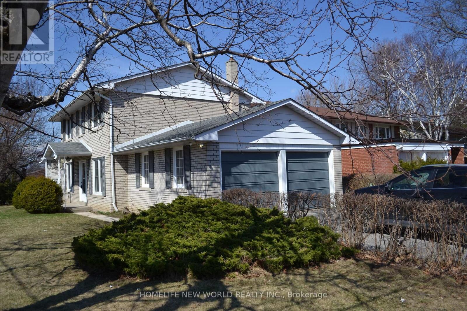 Property Photo:  62 Landfair Crescent  ON M1J 3A7 