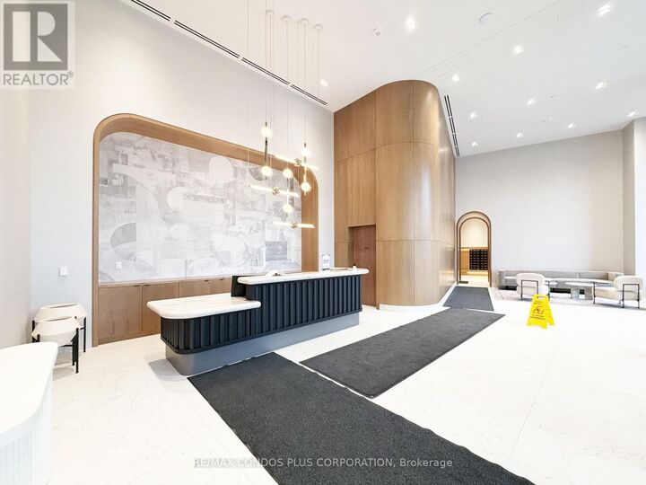 Property Photo:  1185 Dupont Street 1019  ON M6H 0G5 