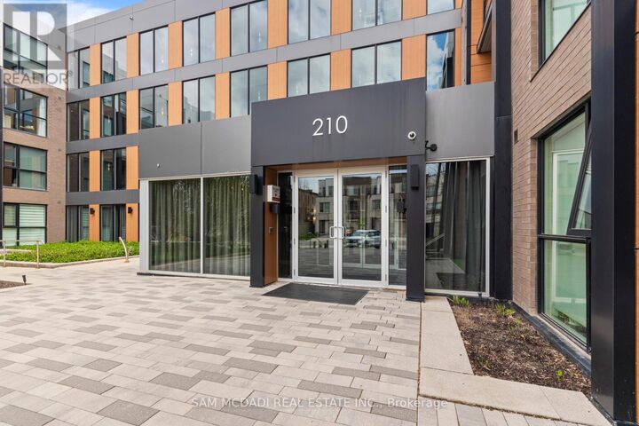 Property Photo:  210 Sabina Drive East 204  ON L6H 0W6 