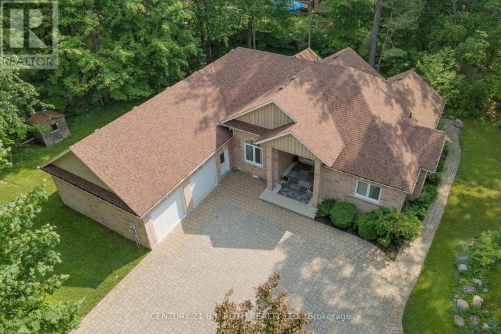 Property Photo:  3925 Algoma Avenue  ON L9S 2M4 
