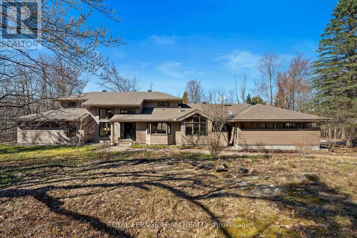 Property Photo:  278 John Aselford Drive  ON K2W 1A8 