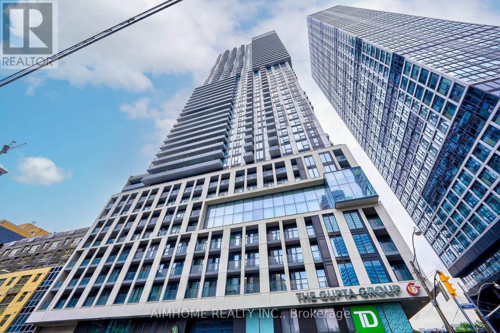 Property Photo:  251 Jarvis Street 823  ON M5B 0C3 