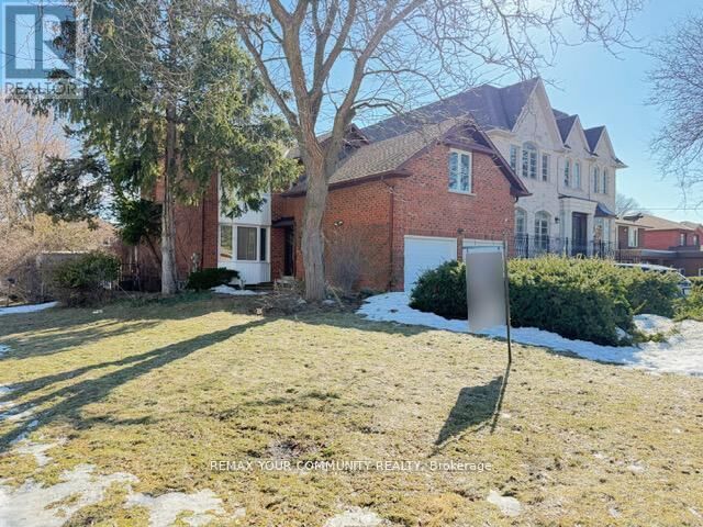 Property Photo:  19 Roosevelt Drive  ON L4C 6V1 