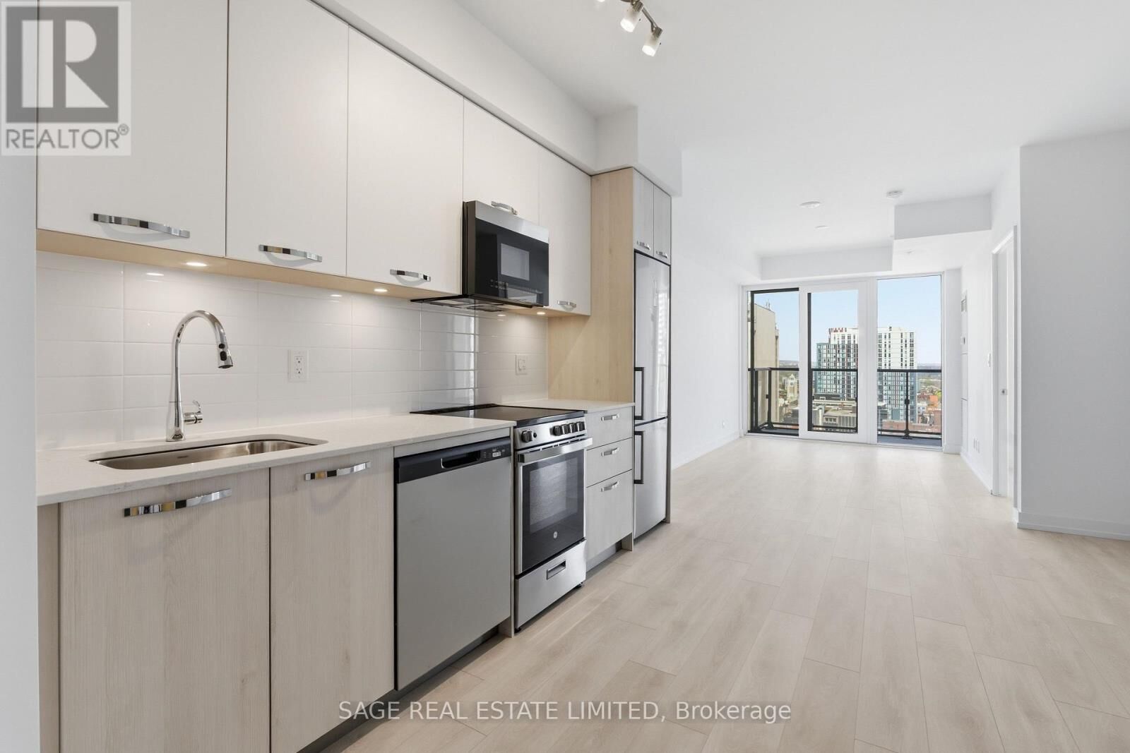 Property Photo:  75 James Street South 1409  ON L8P 2Y9 