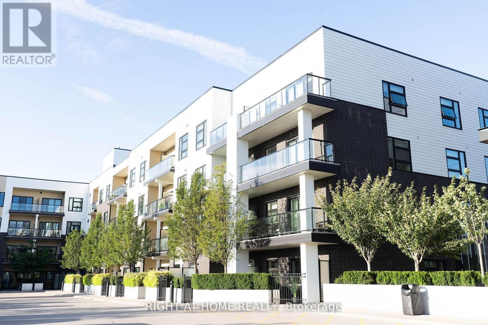 Property Photo:  555 William Graham Drive 324  ON L4G 3H9 