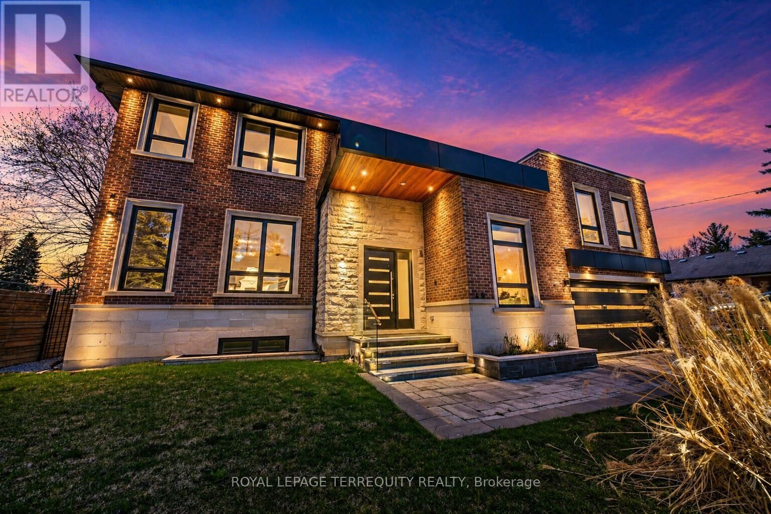 Property Photo:  45 Seaton Drive  ON L4G 2K2 