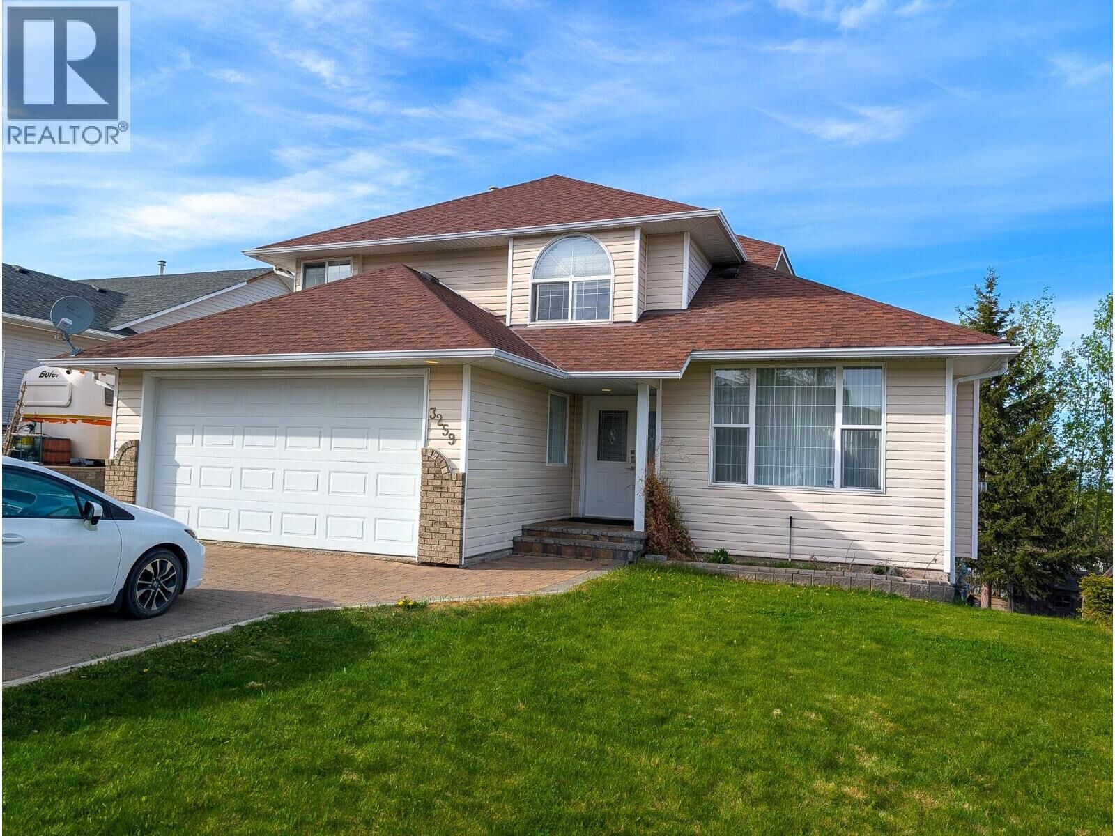 Property Photo:  3259 Vista View Road  BC V2N 6R7 