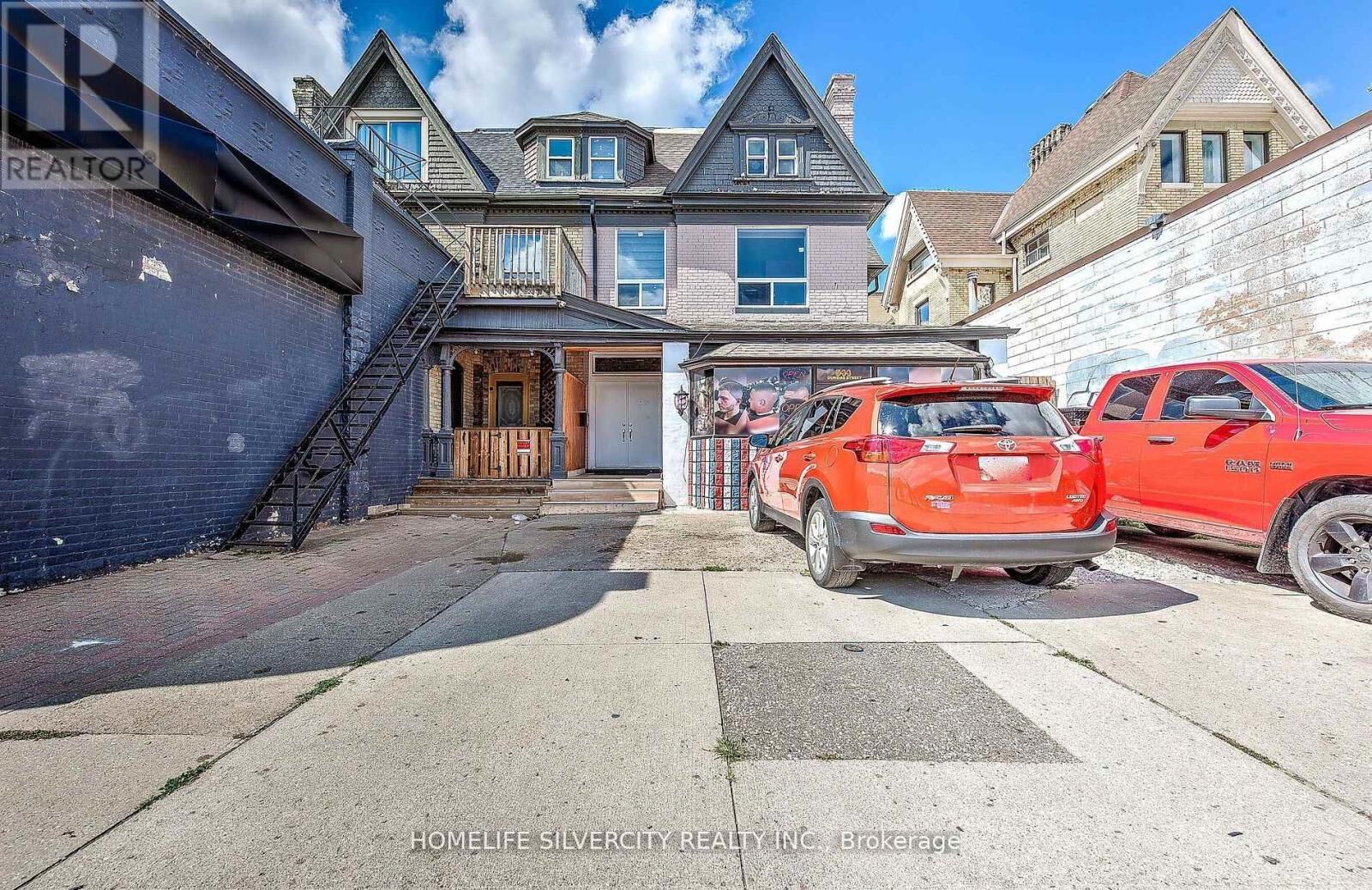 Property Photo:  544 Dundas Street East  ON N6B 1W8 
