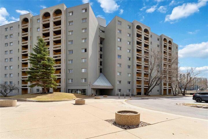 Property Photo:  3030 Pembina Highway  MB R3T 4K4 