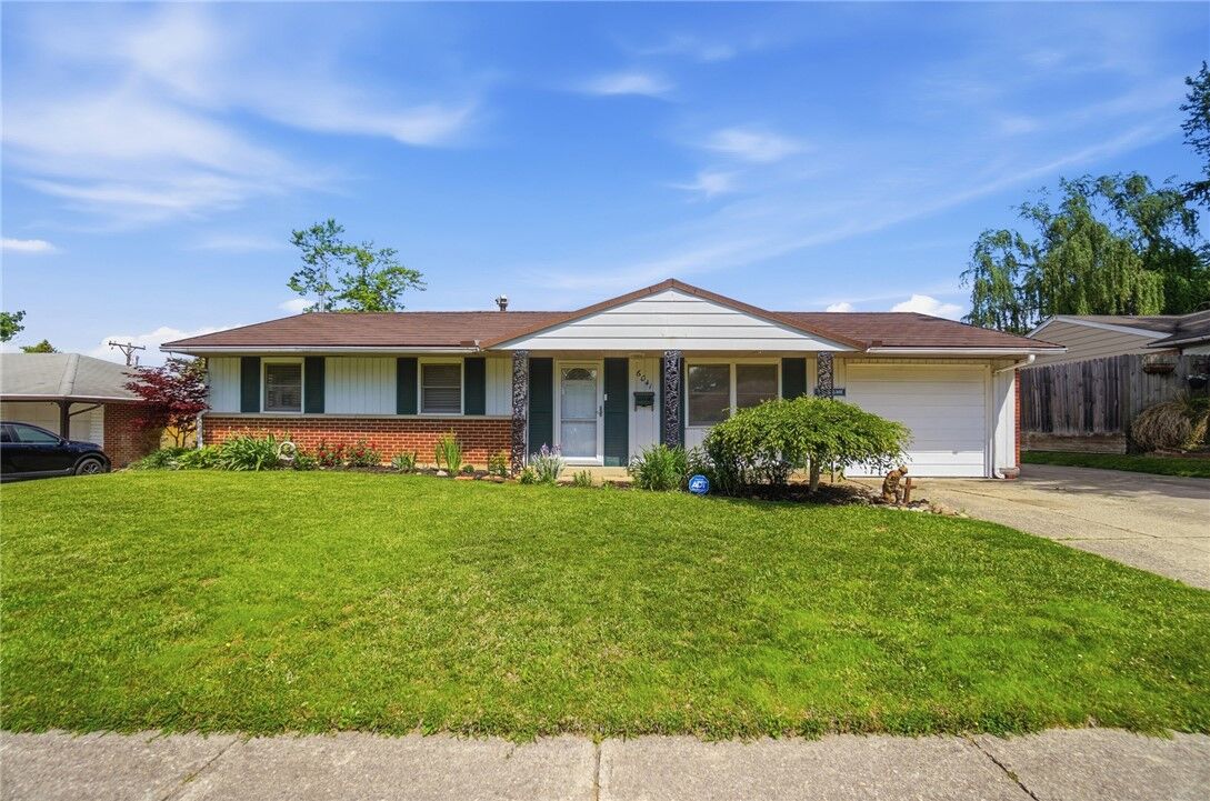 Property Photo:  6041 Leycross Drive  OH 45424 