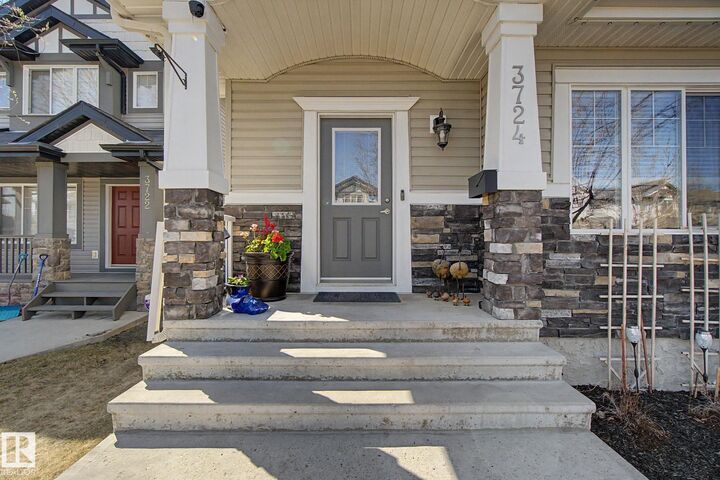 Property Photo:  3724 Alexander Crescent SW  AB T6W 0W7 