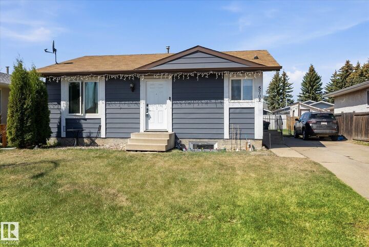 Property Photo:  5702 50 Street  AB T7Z 1A8 
