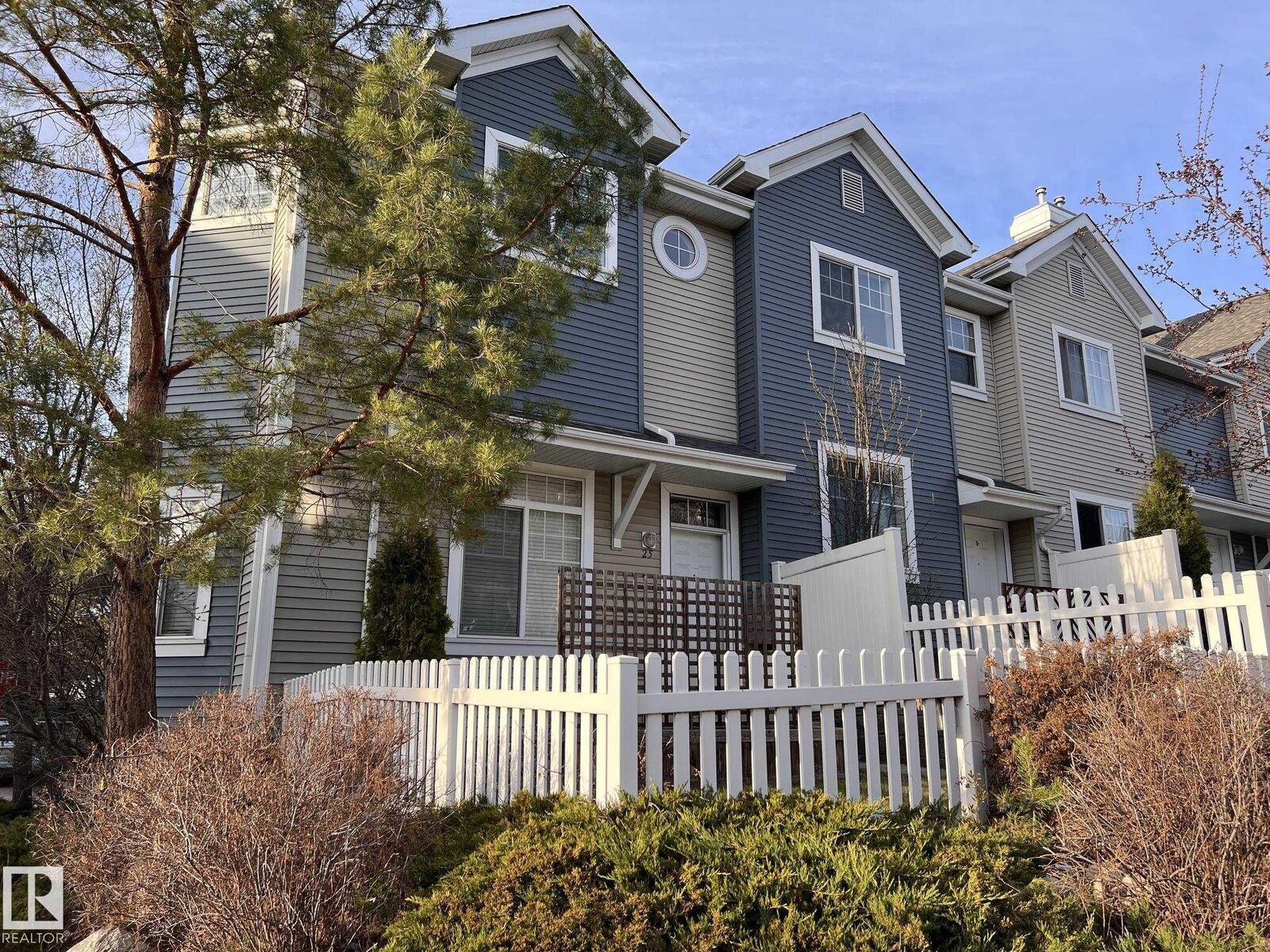 Property Photo:  8304 11 Avenue SW 25  AB T6X 1J8 