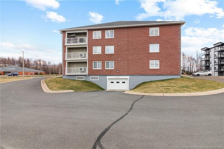 Property Photo:  7 Doyle Dr 1  NB E2V 0B1 